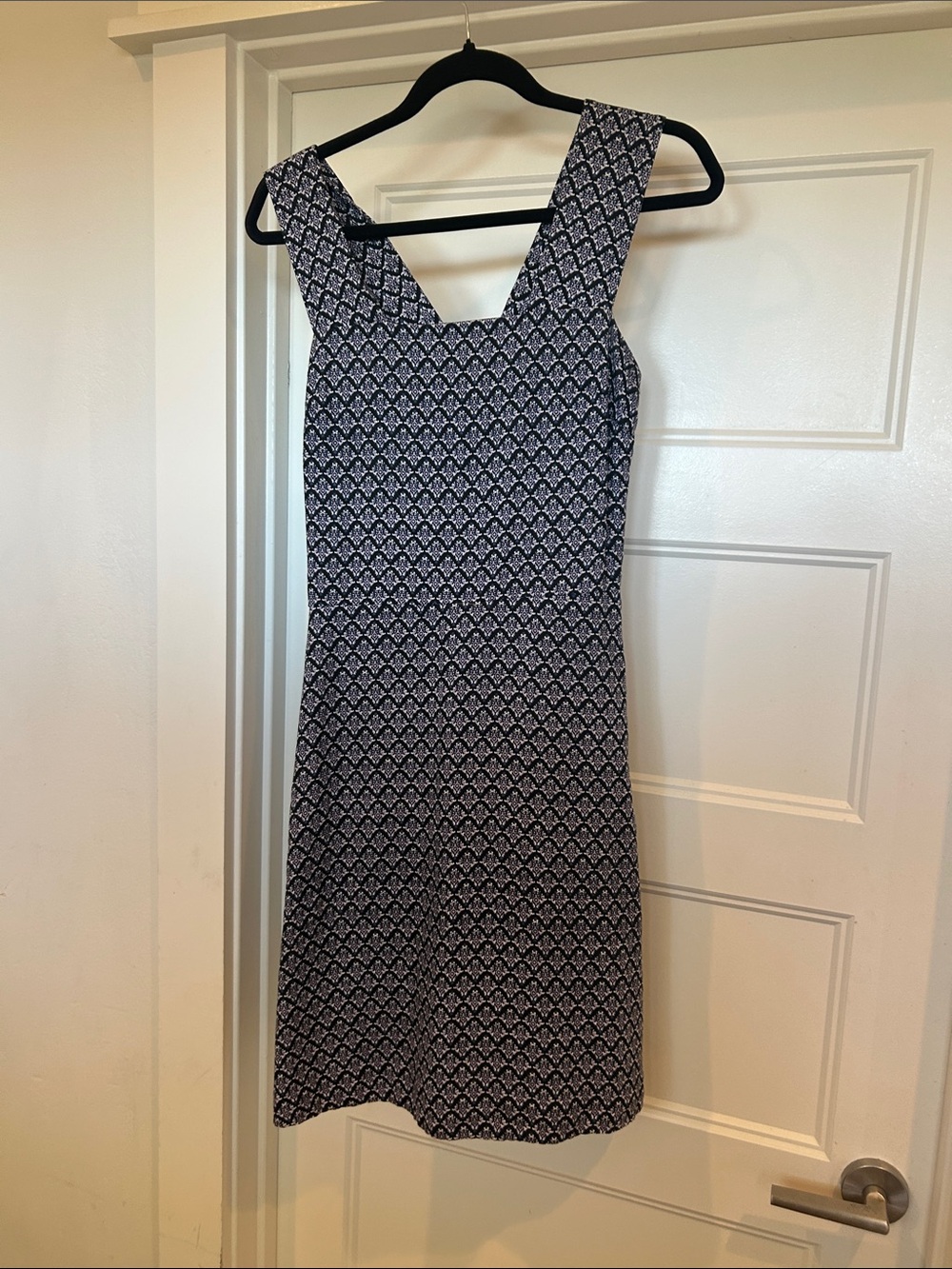 GAP Navy and White Sleeveless V-Neck A-Line Dress